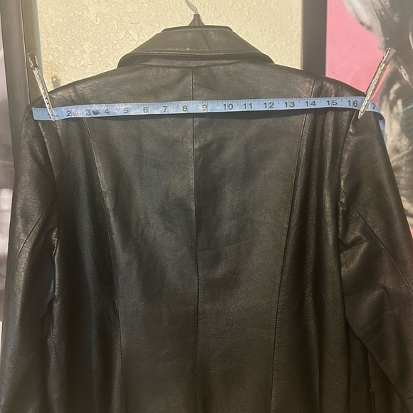 Leather jacket - Picture 5 of 8